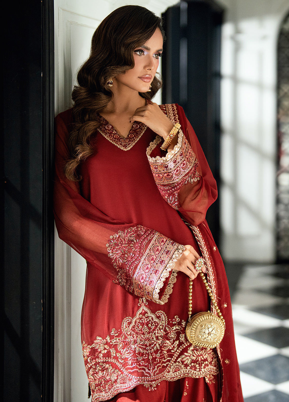 Sahane | Maison D'or Collection | CT 27009 Rue-5