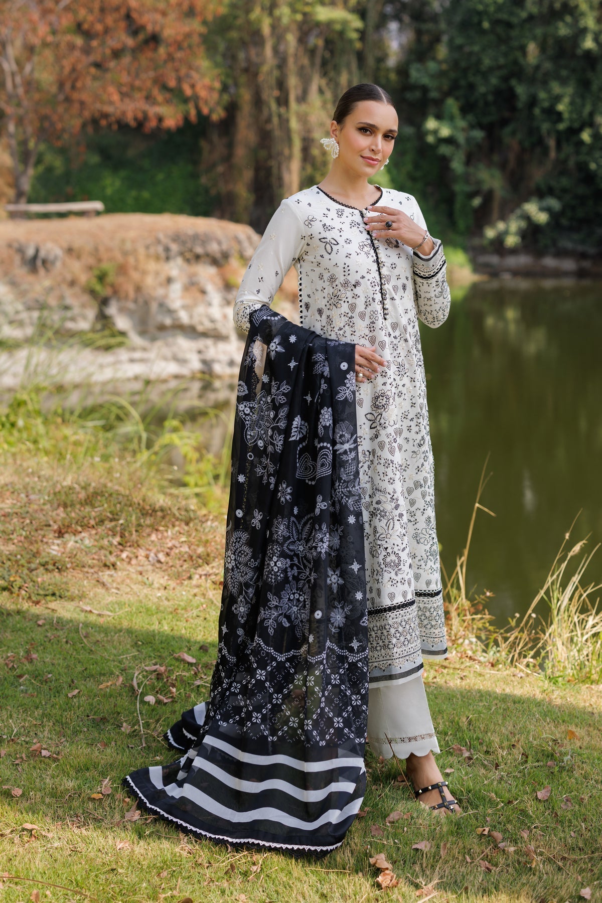 Xenia Formals | Luxury Lawn 25 | FIORELLA -  Xenia Formals Ladies Clothes - Original Designer Dress - House of Maryam