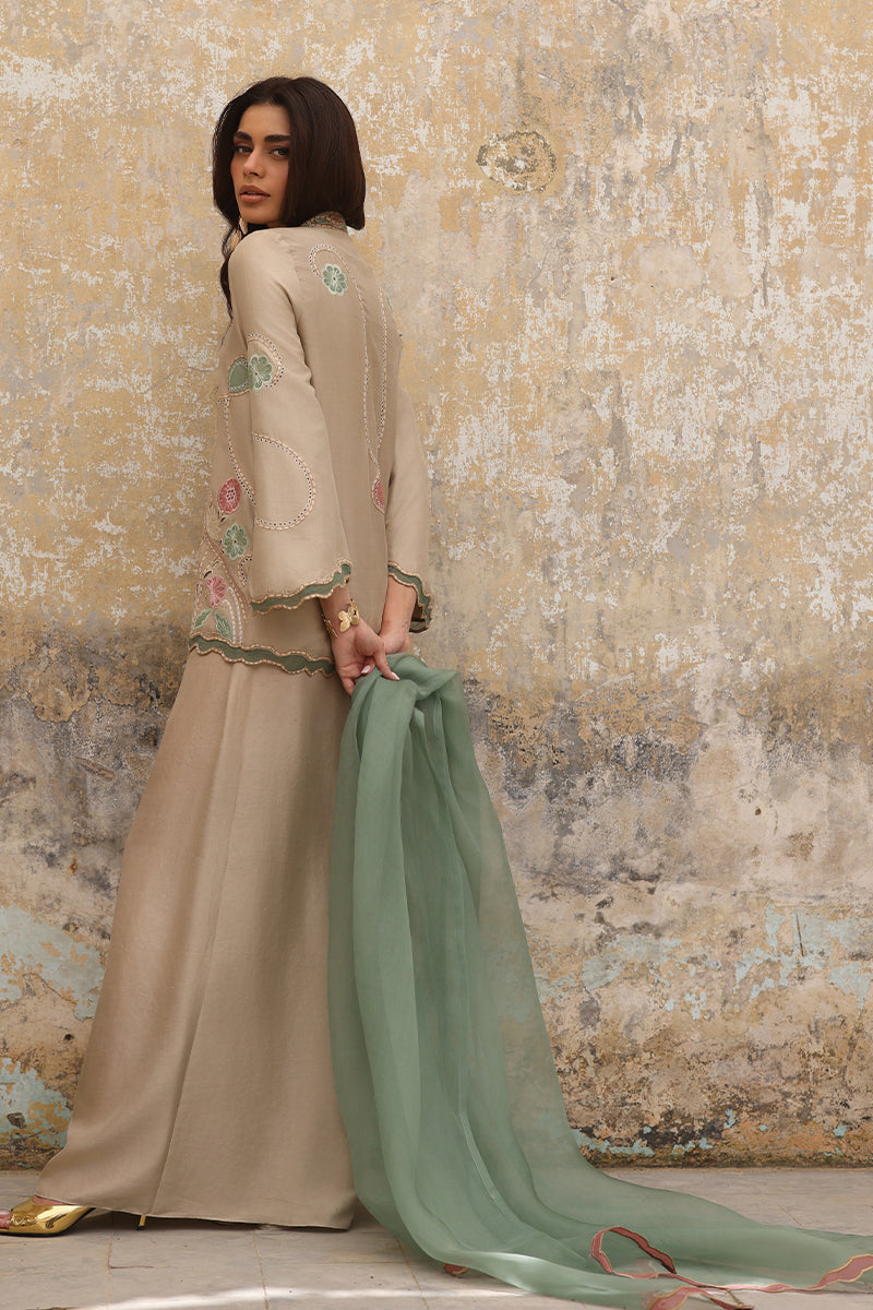 Wardha Saleem | Zimal Luxury Eid Edit 26 | Nazain, image 2