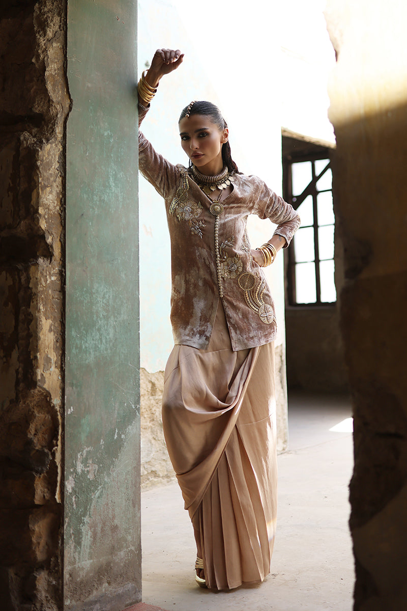 Wardha Saleem | Pure Velvet 25 | Nuha-6