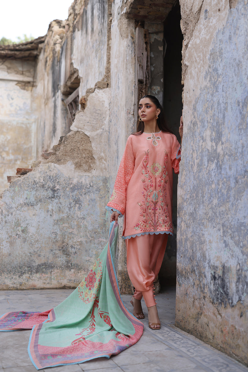 Wardha Saleem | Zimal Luxury Eid Edit 26 | Amal'E 2, image 4