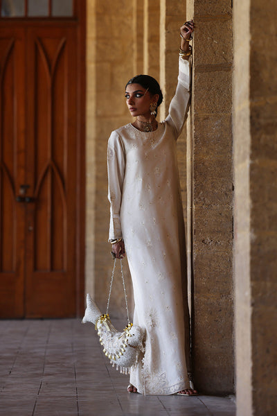 Wardha Saleem | Aari Collection 26 | Mushq