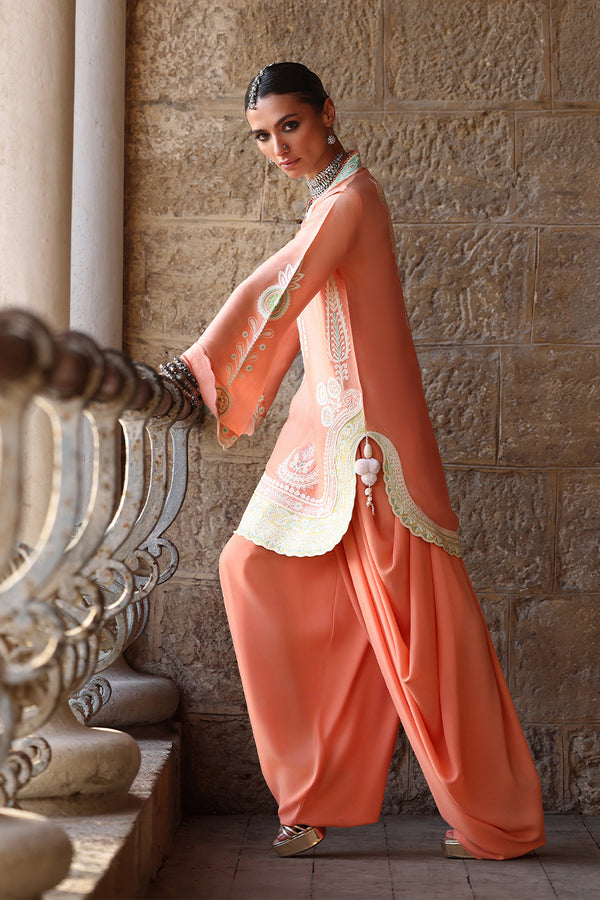 Wardha Saleem | Aari Collection | Ainah, image 6