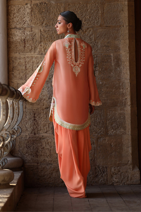 Wardha Saleem | Aari Collection | Ainah, image 2