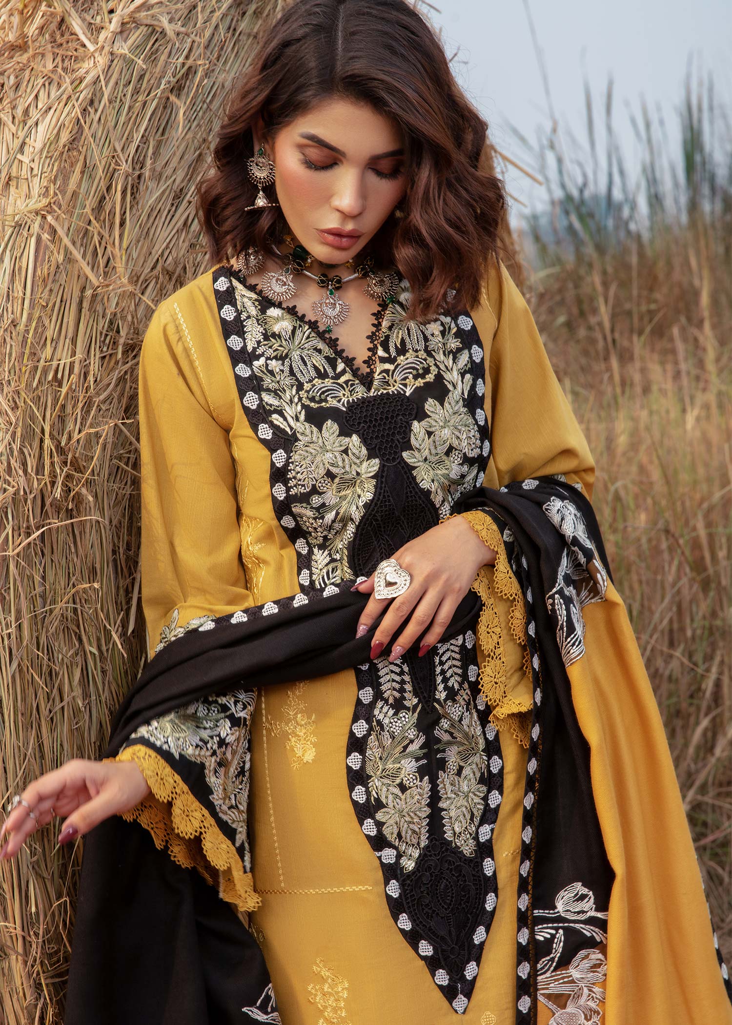 Saira Shakira | Raya Winter Stitched 23 | Amber