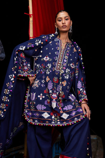 Zaha | Winter 25 | ZAREEN (ZW25-04)