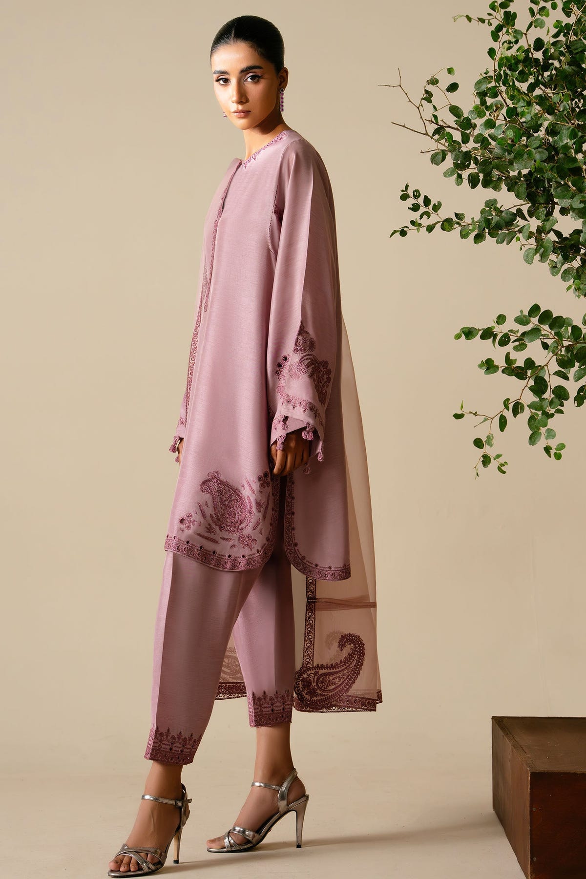 Zaha | Serae Pret | FLORAYNE