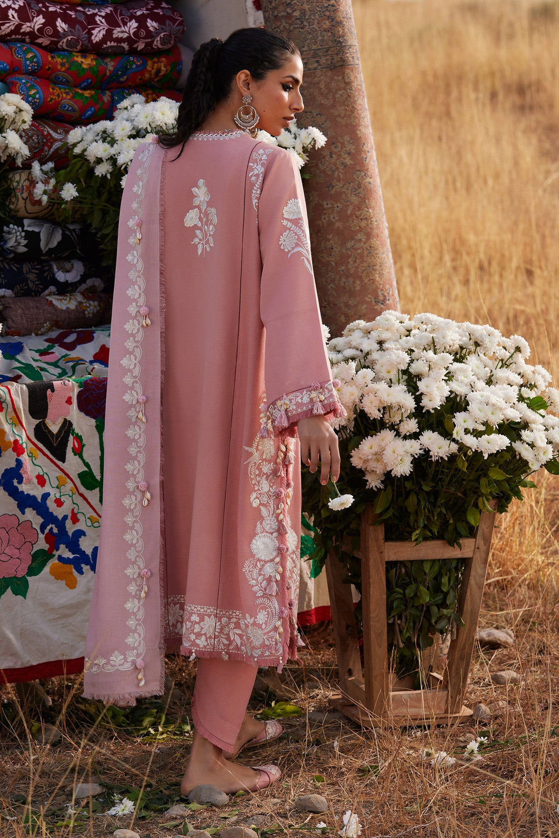 Zaha | Winter 25 | NIRA (ZW25-05)