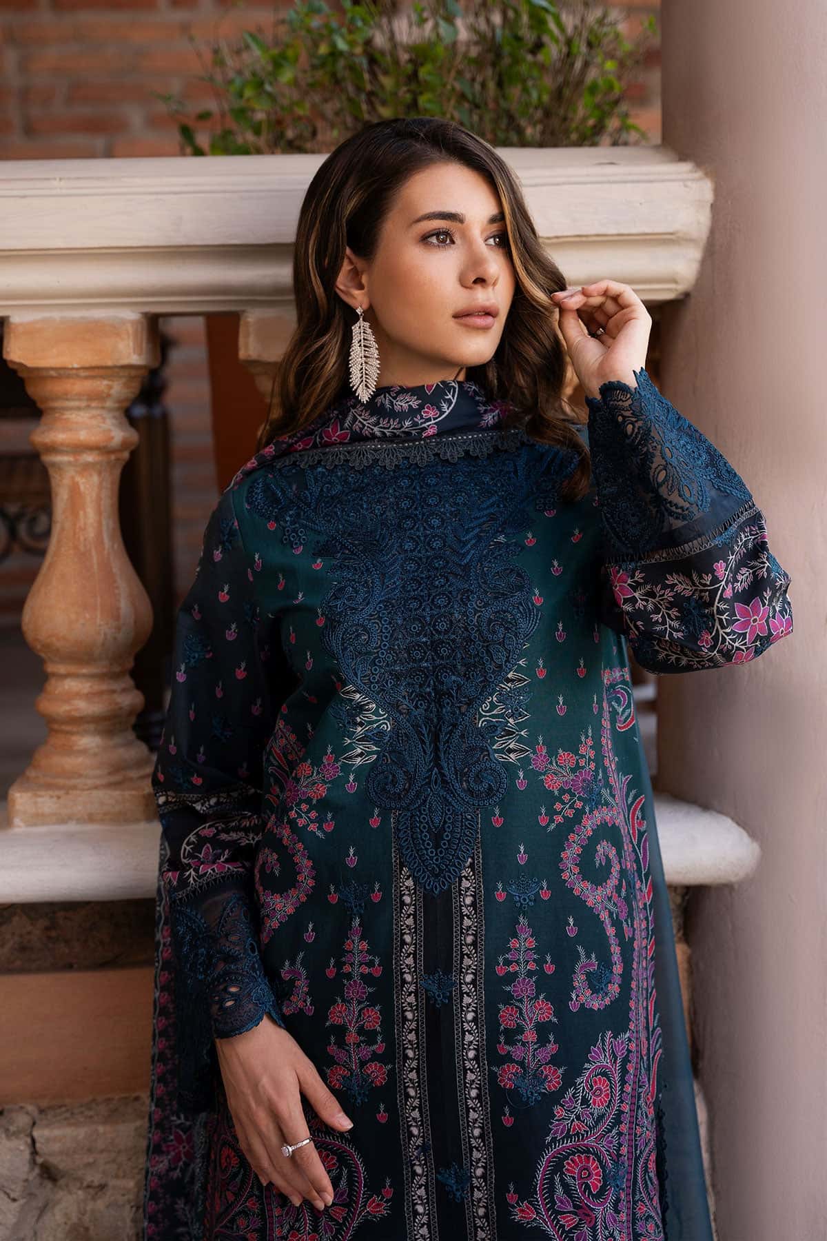 Afrozeh | Damask The Holiday Edit 25 | Azrina B -  Afrozeh Ladies Clothes - Original Designer Dress - House of Maryam
