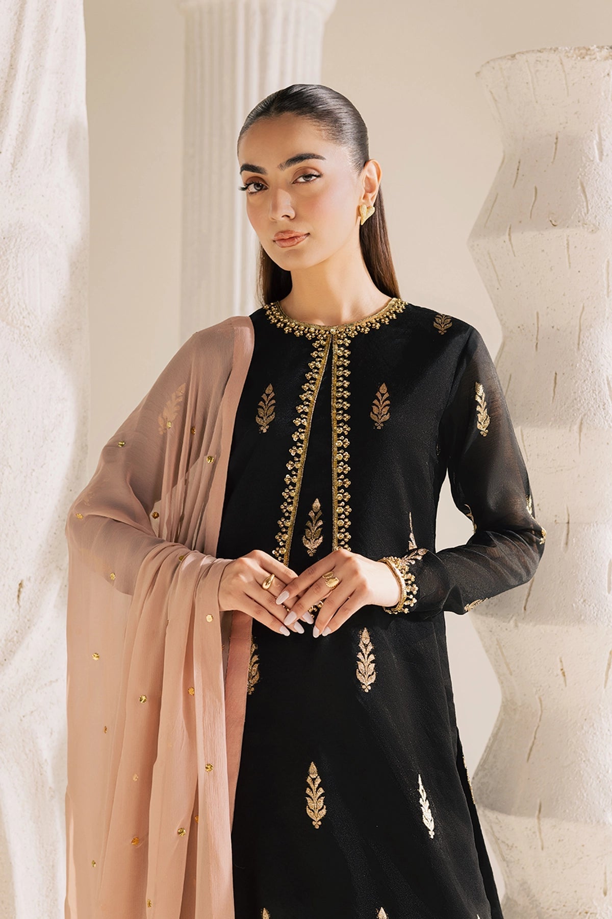 Vanya | Solana Luxe Pret |   FF-82, image 4
