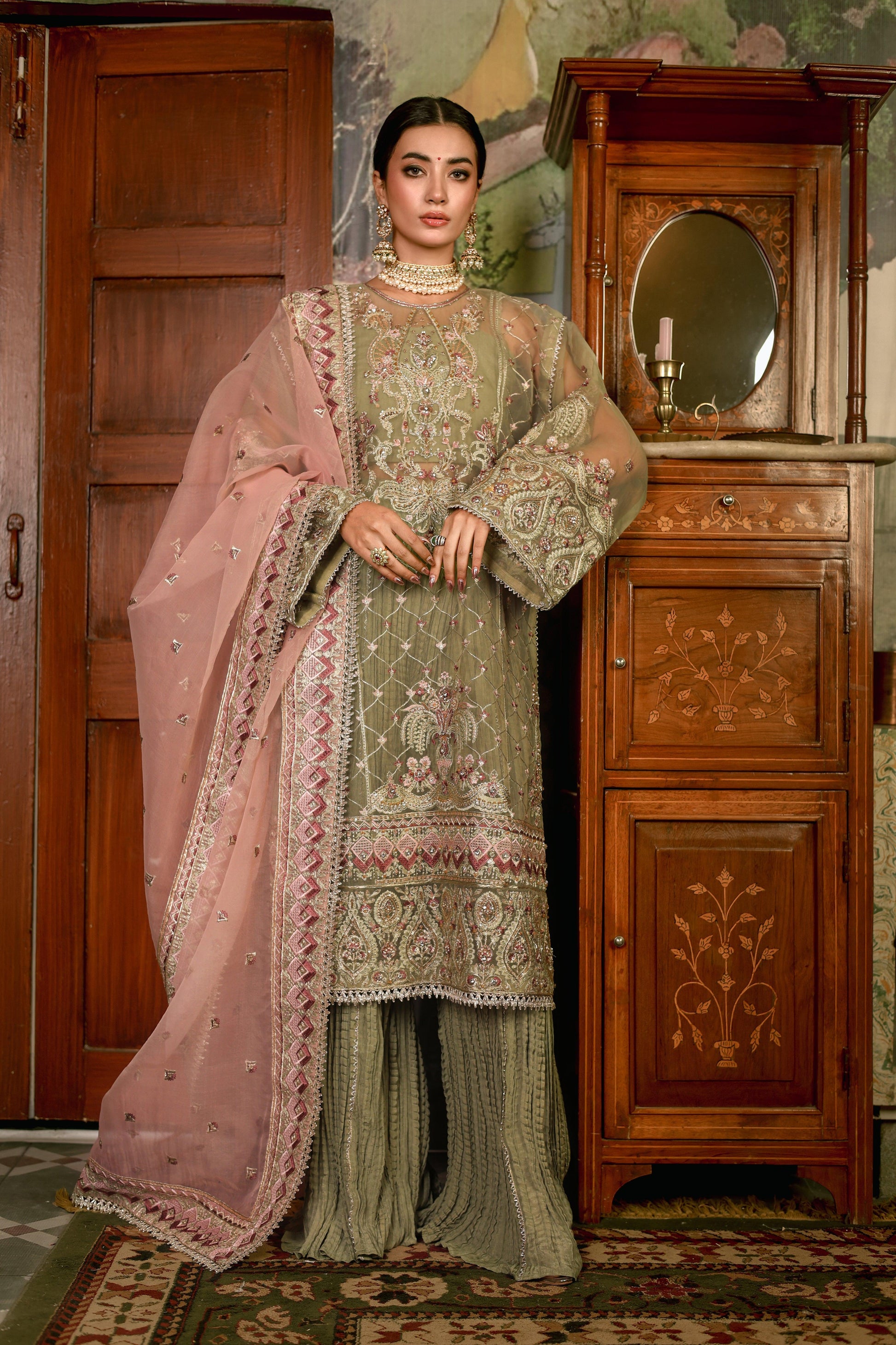 Imran Ramzan | Rubaru | Gull by Designer Imran Ramzan - House of Maryam - Pakistani Designer Ethnic Wear in {{ shop.shopifyCountryName }}