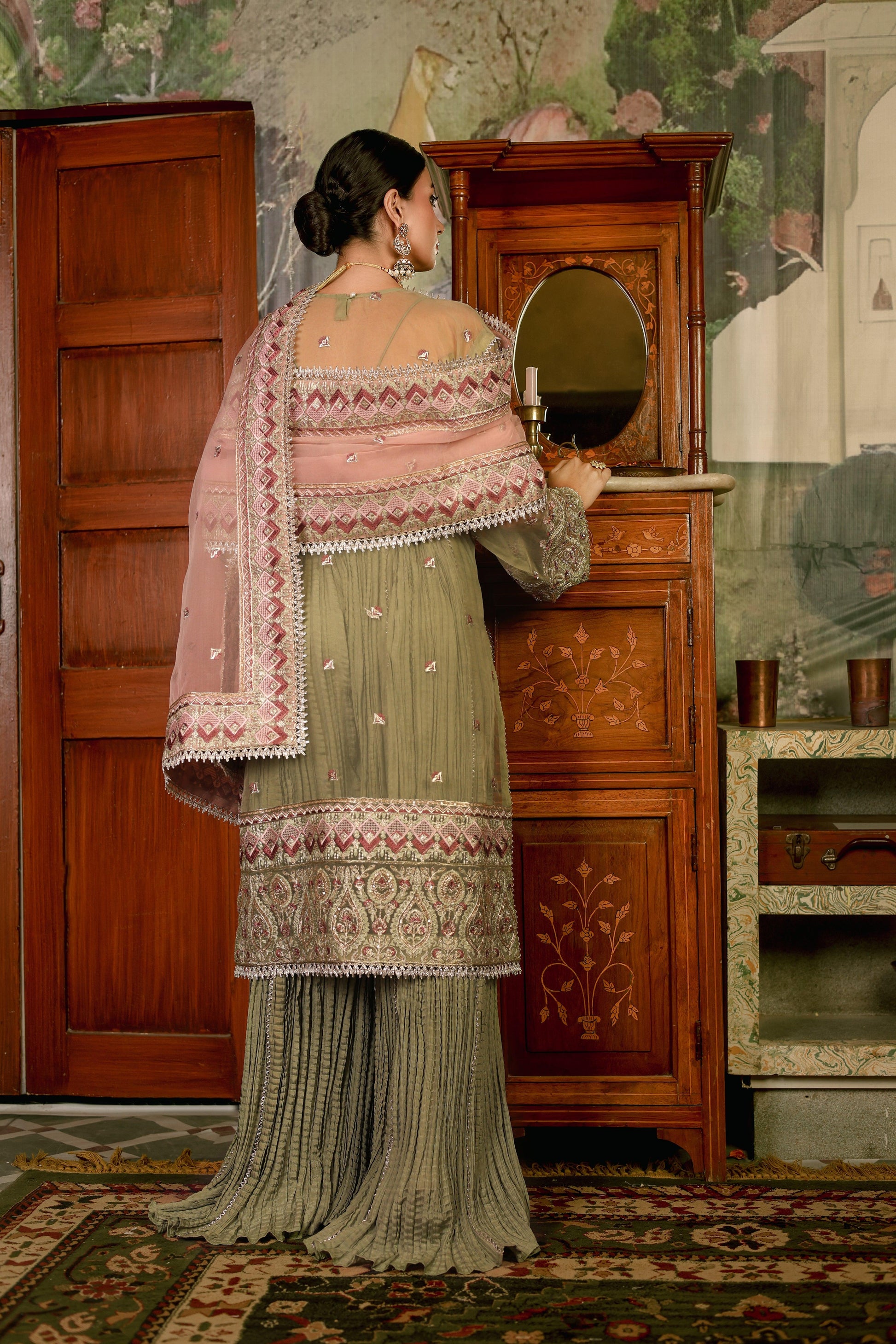 Imran Ramzan | Rubaru | Gull by Designer Imran Ramzan - House of Maryam - Pakistani Designer Ethnic Wear in {{ shop.shopifyCountryName }}