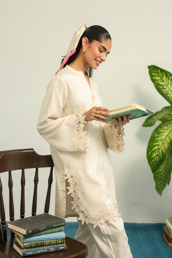Sahar | Pret Essentials Winter 25 | Ivory Rose-4
