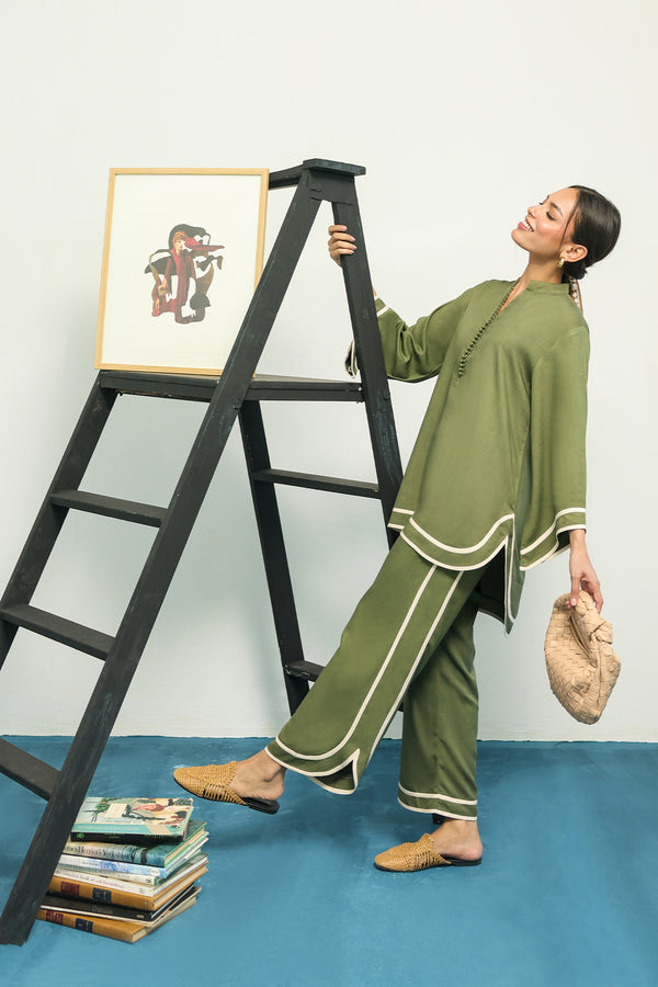 Sahar | Pret Essentials Winter 25 | Olive Luxe, image 4