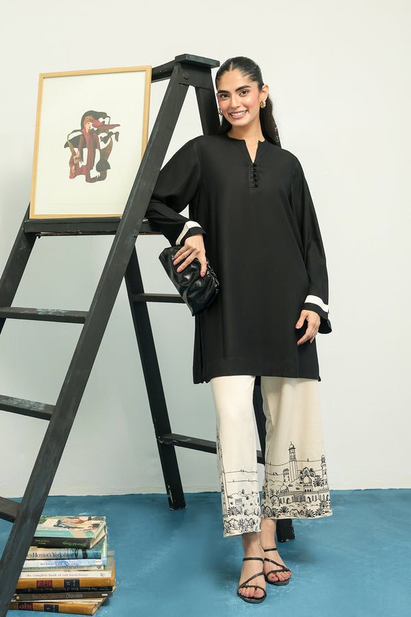 Sahar | Pret Essentials Winter 25 | Monochrome Blueprint, image 4
