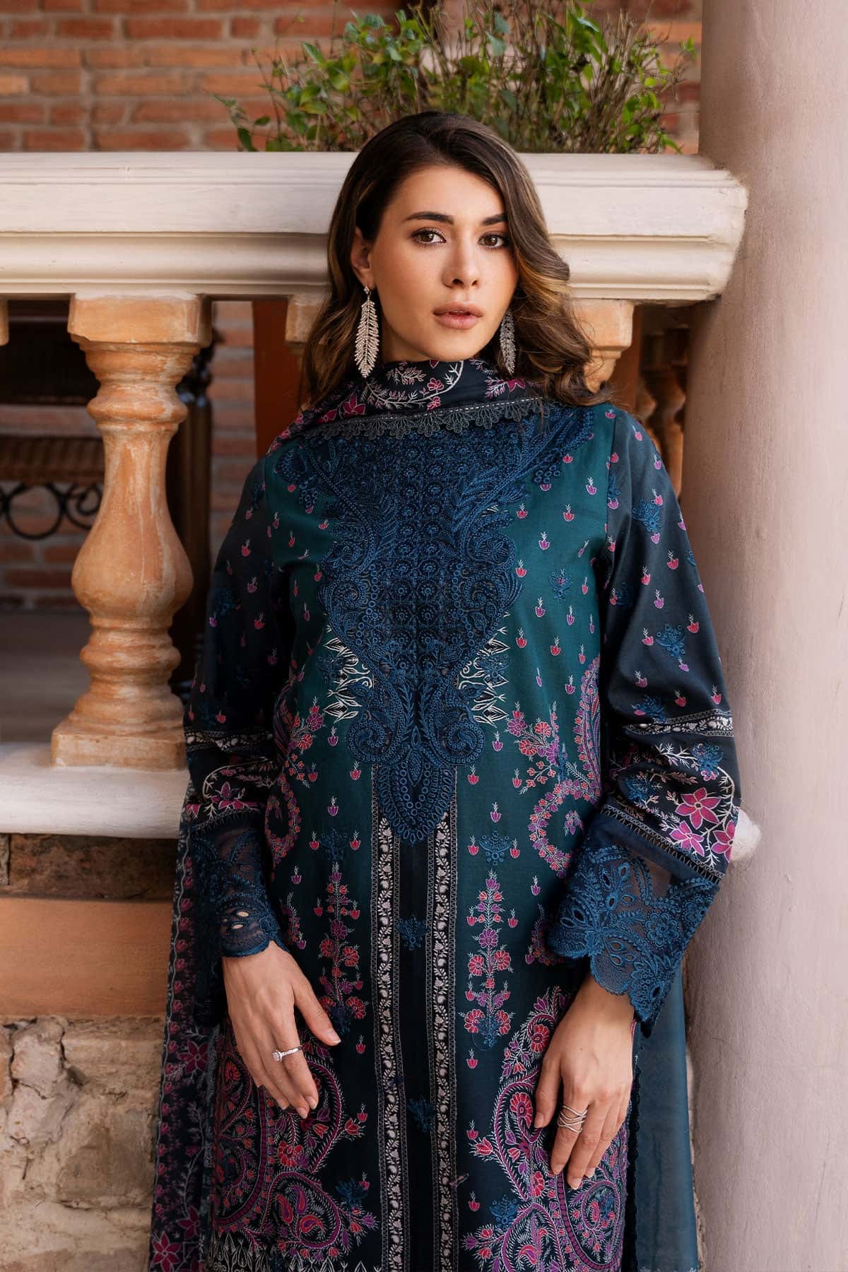 Afrozeh | Damask The Holiday Edit 25 | Azrina B -  Afrozeh Ladies Clothes - Original Designer Dress - House of Maryam