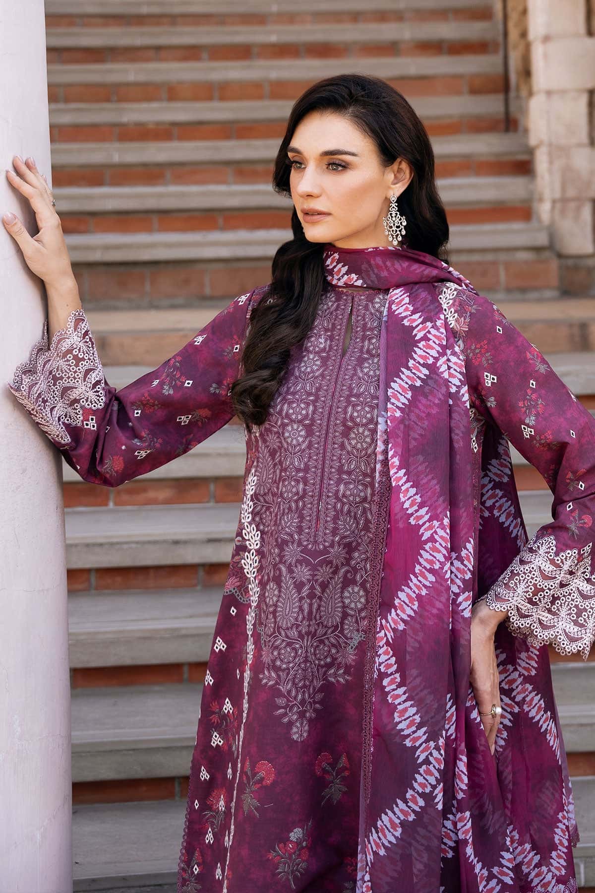 Afrozeh Anisa A magenta embroidered lawn suit, photo 4