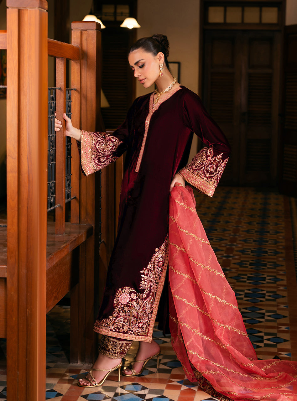 Zainab Chottani | Velvet 25 | Aima-5