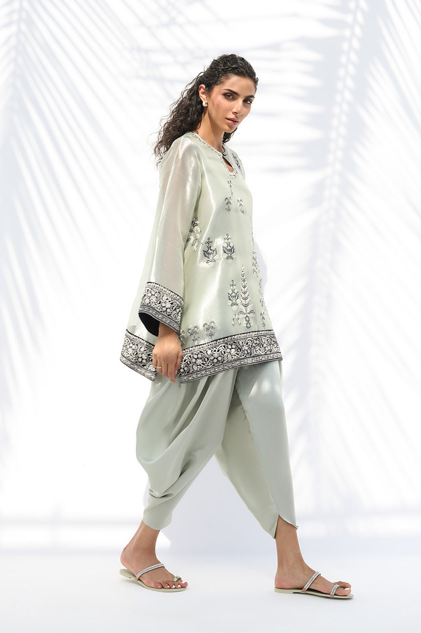 Sania Maskatiya | The Winter Edit - Luxe Pret 25 | Gana, image 4