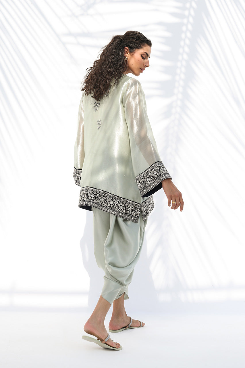 Sania Maskatiya | The Winter Edit - Luxe Pret 25 | Gana, image 2