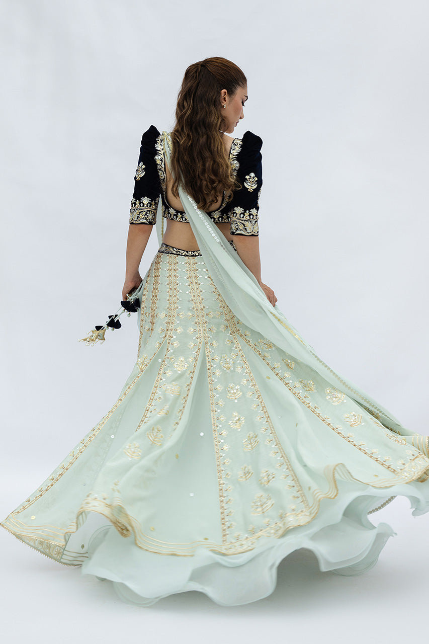 Sania Maskatiya | The Winter Edit - Luxe Pret 25 | Nari, image 2