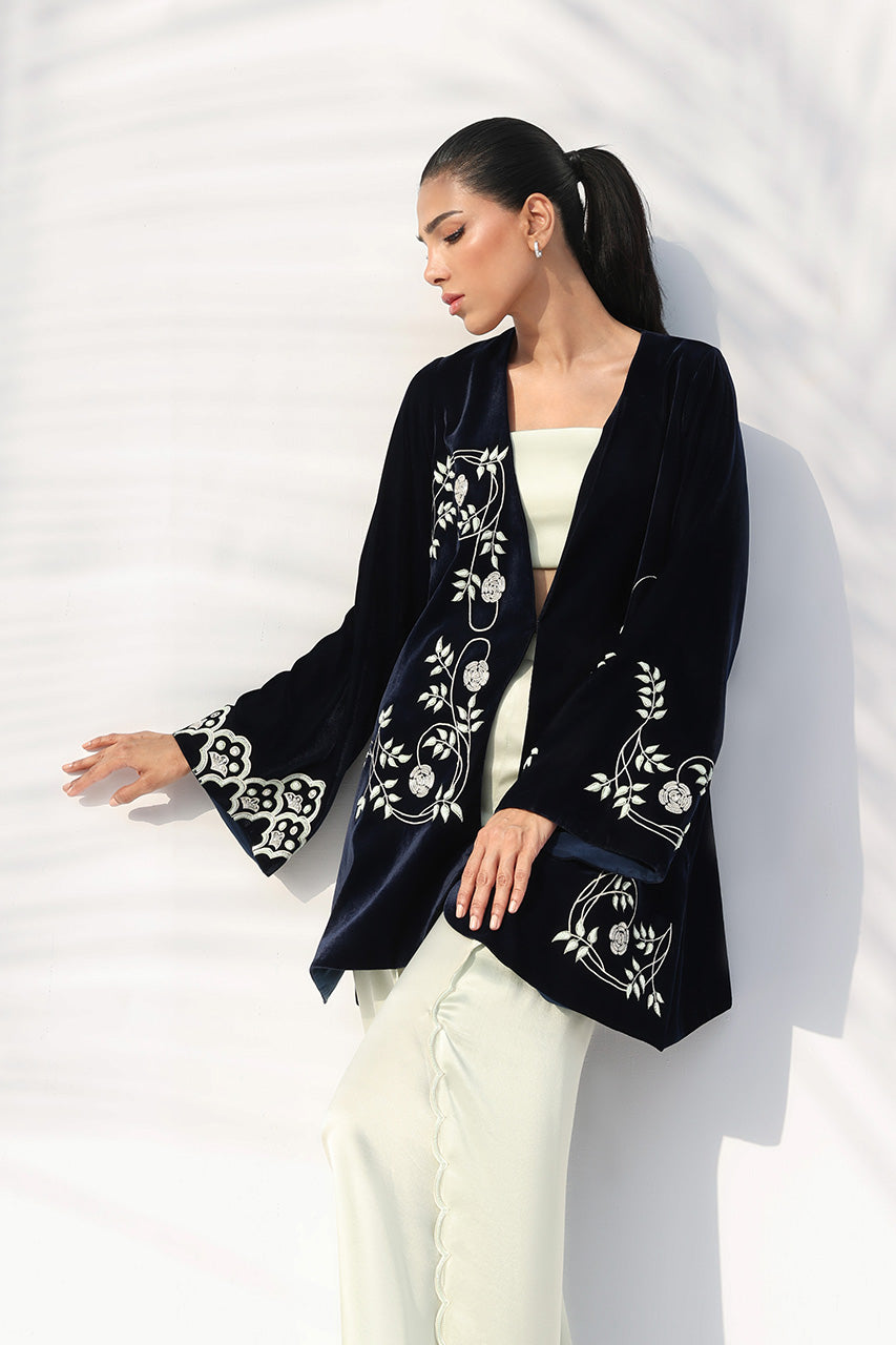 Sania Maskatiya | The Winter Edit - Luxe Pret 25 | Serra, image 4