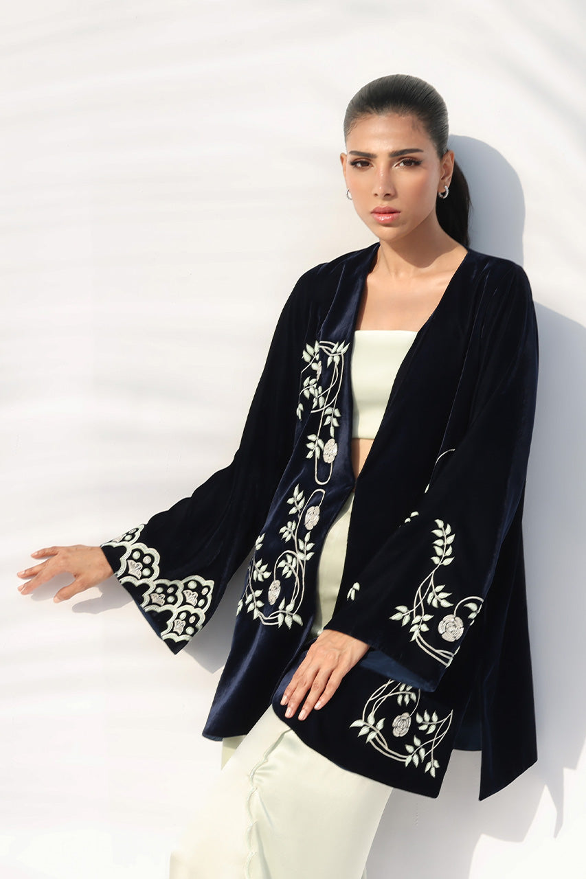 Sania Maskatiya | The Winter Edit - Luxe Pret 25 | Serra, image 3