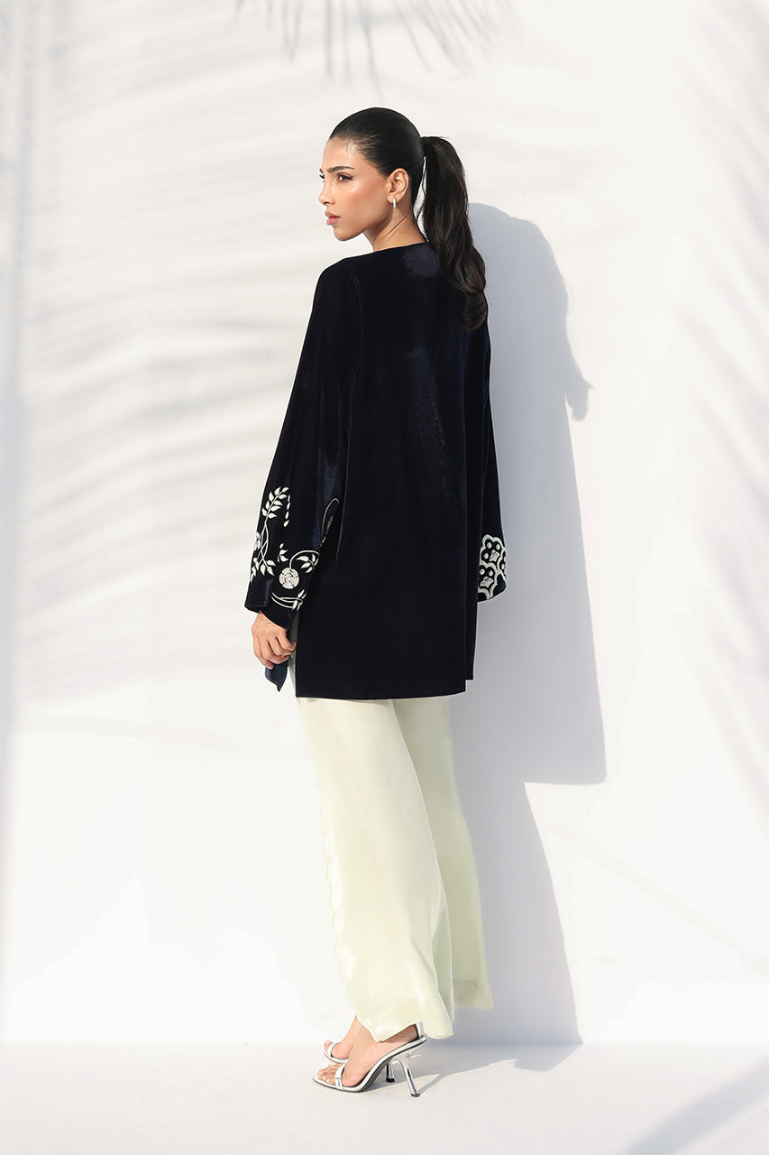 Sania Maskatiya | The Winter Edit - Luxe Pret 25 | Serra, image 2