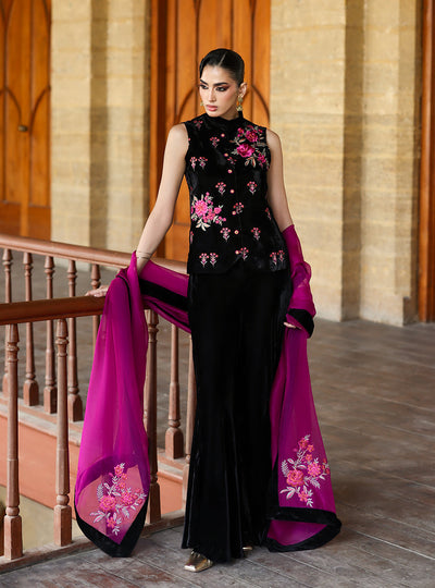 Zainab Chottani | Velura Velvet Edit 25 | Keir Vest
