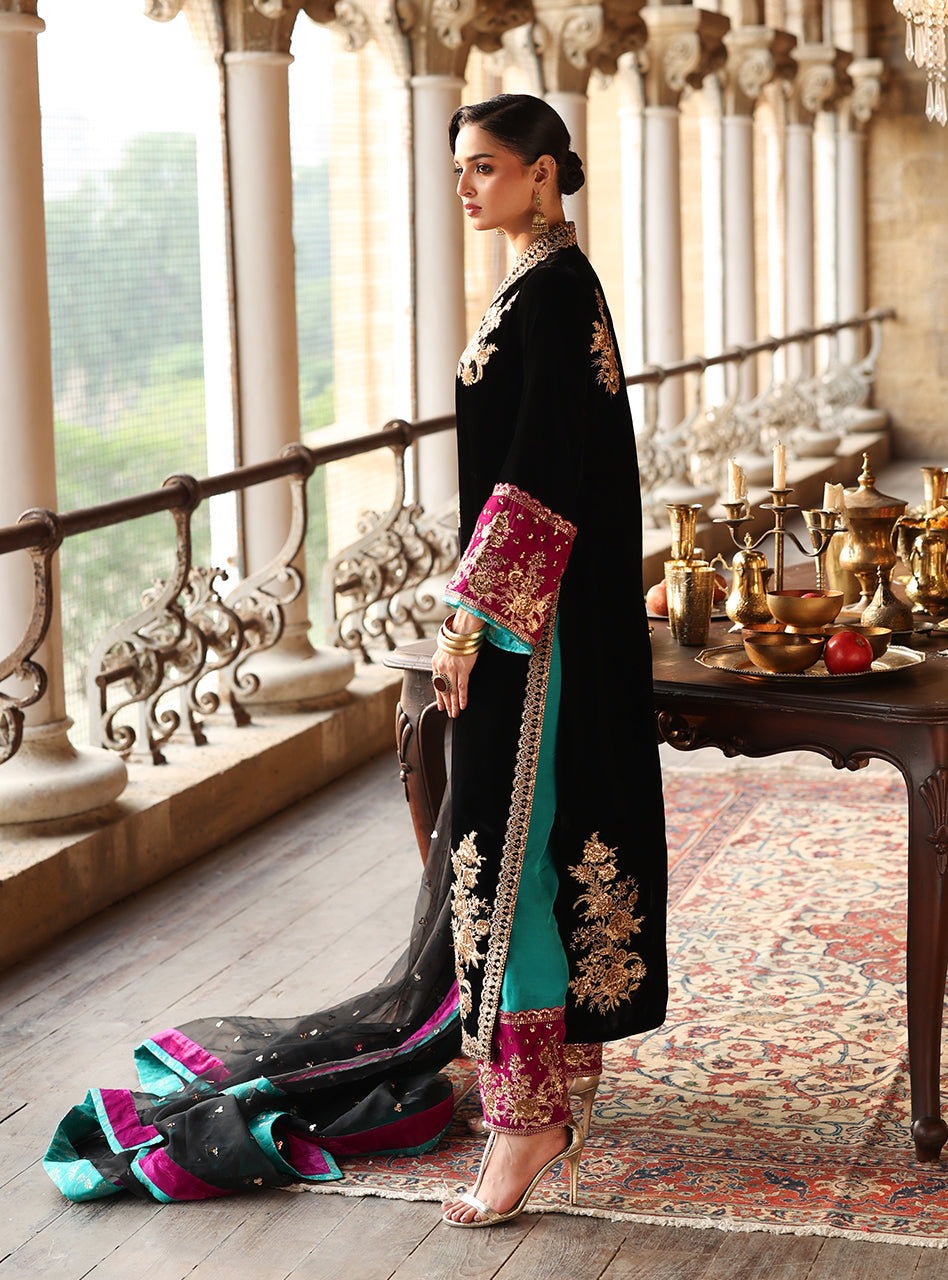 Zainab Chottani | Velura Velvet Edit 25 | Siya Long Shirt, image 4