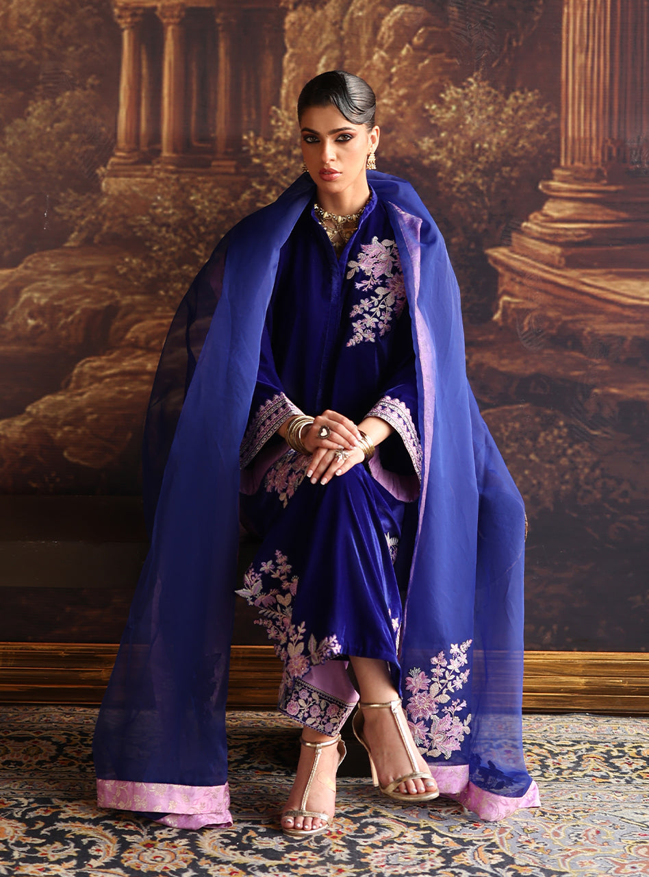 Zainab Chottani | Velura Velvet Edit 25 | Zelin Long Shirt, image 4