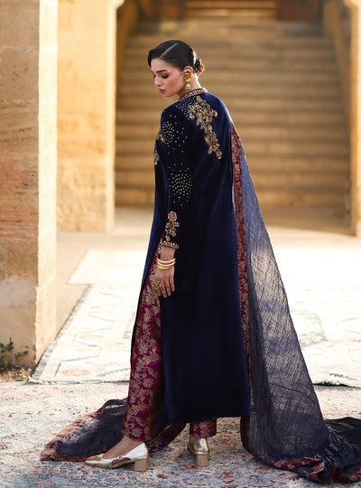 Zainab Chottani | Velura Velvet Edit 25 | Celine Gold
