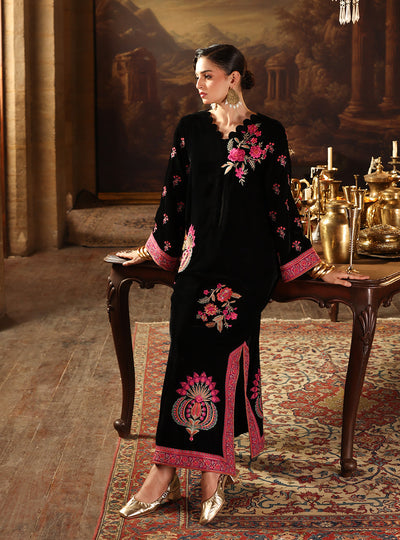 Zainab Chottani | Velura Velvet Edit 25 | Belle Kaftan