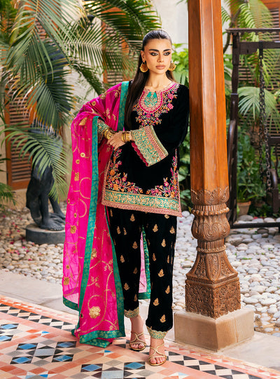 Zainab Chottani | Velvet 25 | Zeba