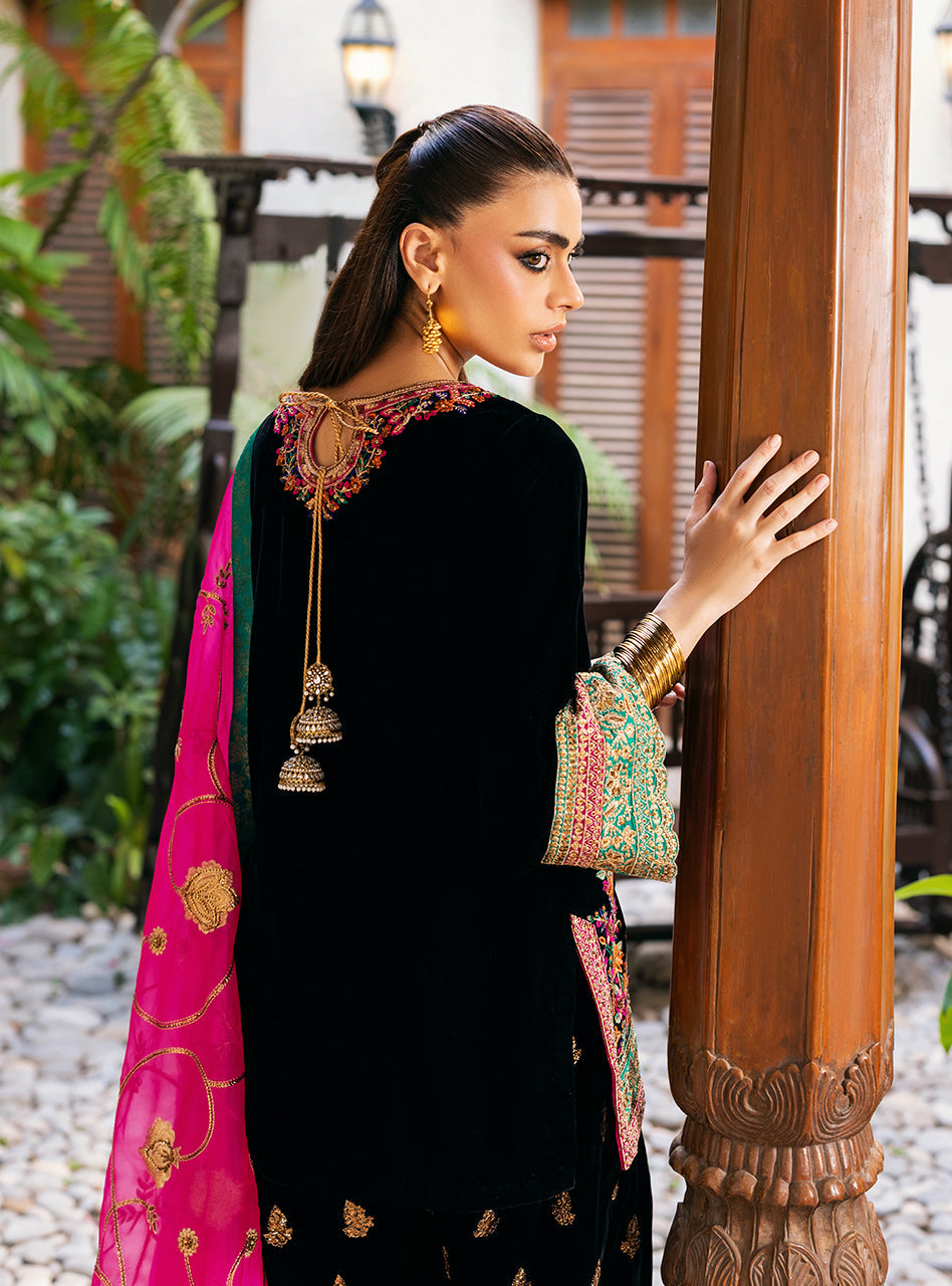 Zainab Chottani | Velvet 25 | Zeba