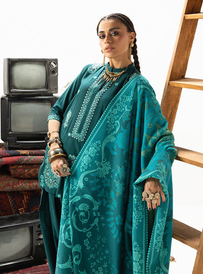 Zainab Chottani | Winter Shawl 25 | Kyana - D6, image 7