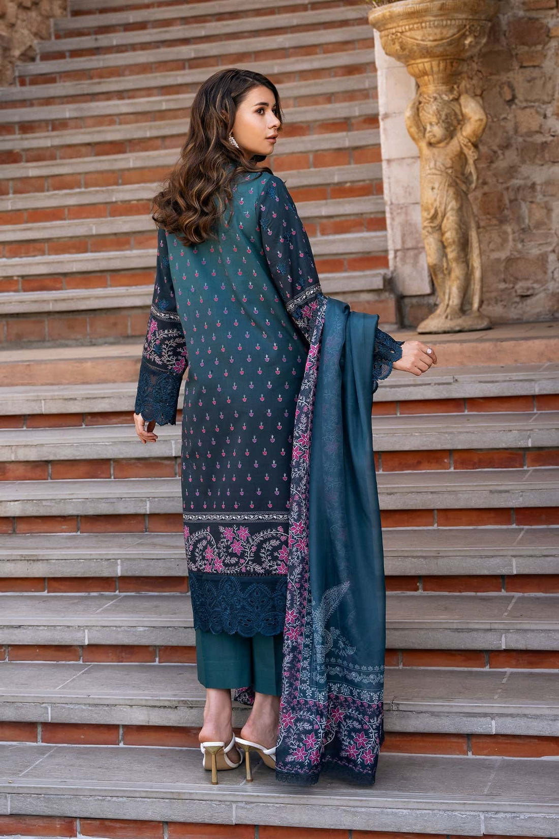 Afrozeh | Damask The Holiday Edit 25 | Azrina B -  Afrozeh Ladies Clothes -  House of Maryam