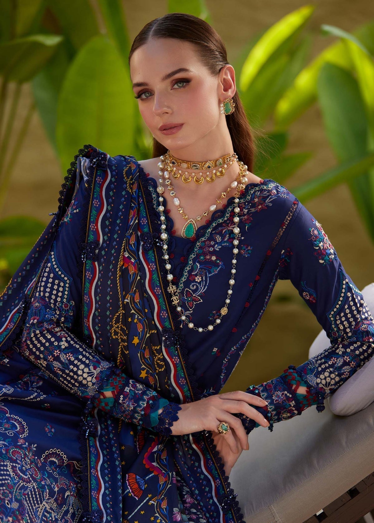 Kanwal Malik | Ariya Luxury Lawn 26 | Mehrin, image 4
