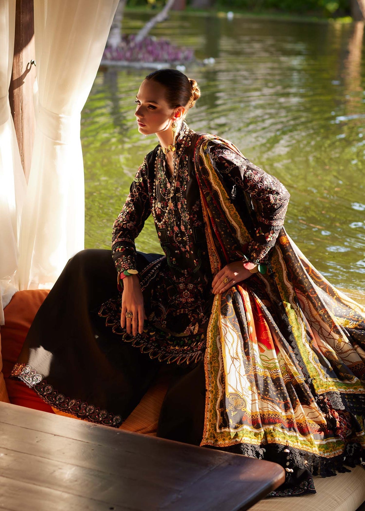 Kanwal Malik | Ariya Luxury Lawn 26 | Zaria, image 5