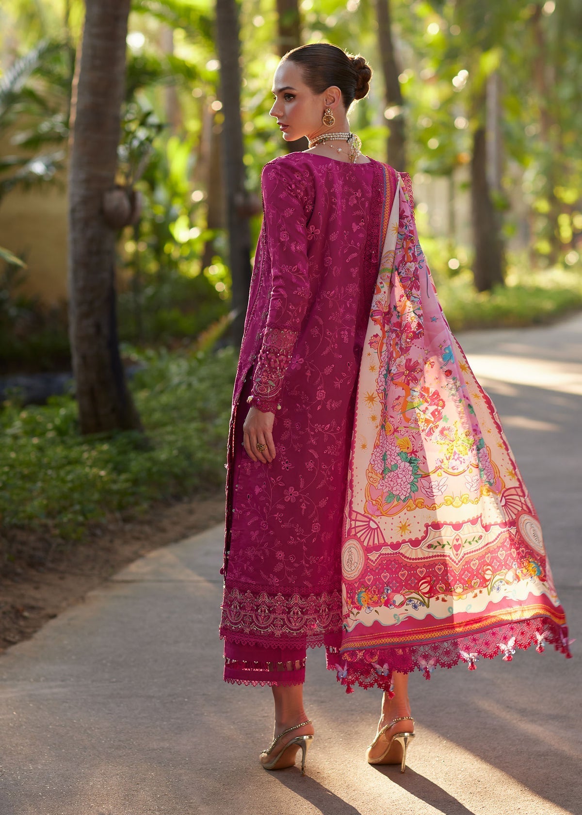 Kanwal Malik | Ariya Luxury Lawn 26 | Avelyn, image 2