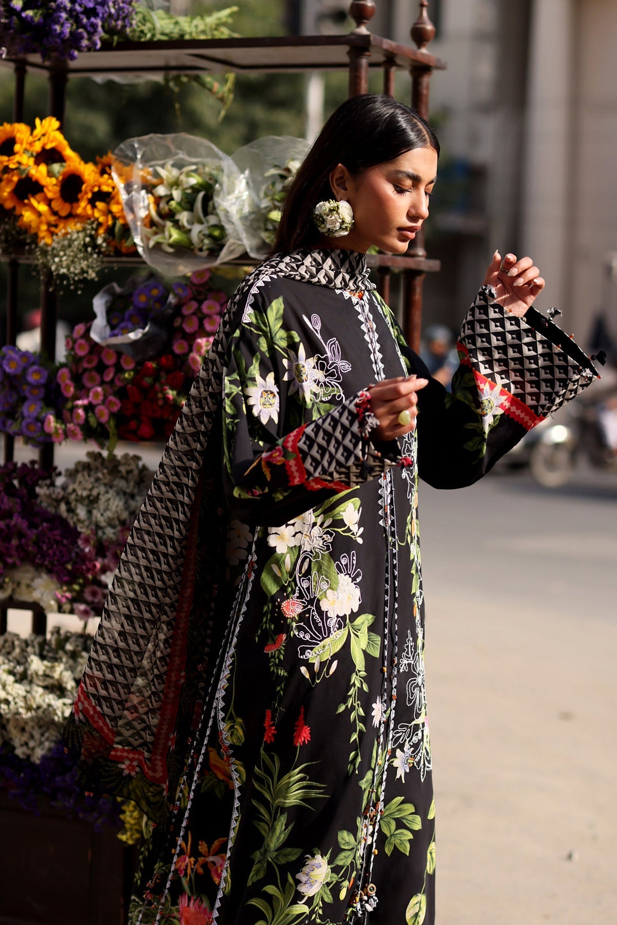 Zaha | Festive Lawn 26 | MIDNIGHT BLOOM (ZF26-04), image 3