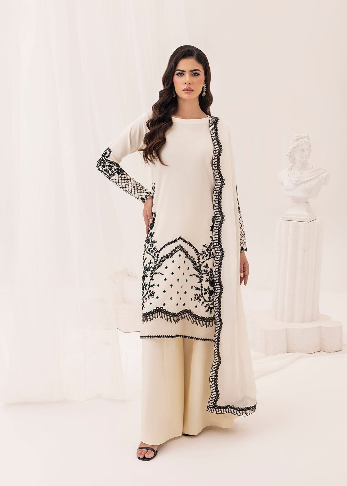 Jamnii | Silk Ivy | Noir Pearl -  Jamnii Ladies Clothes - Original Designer Dress - House of Maryam