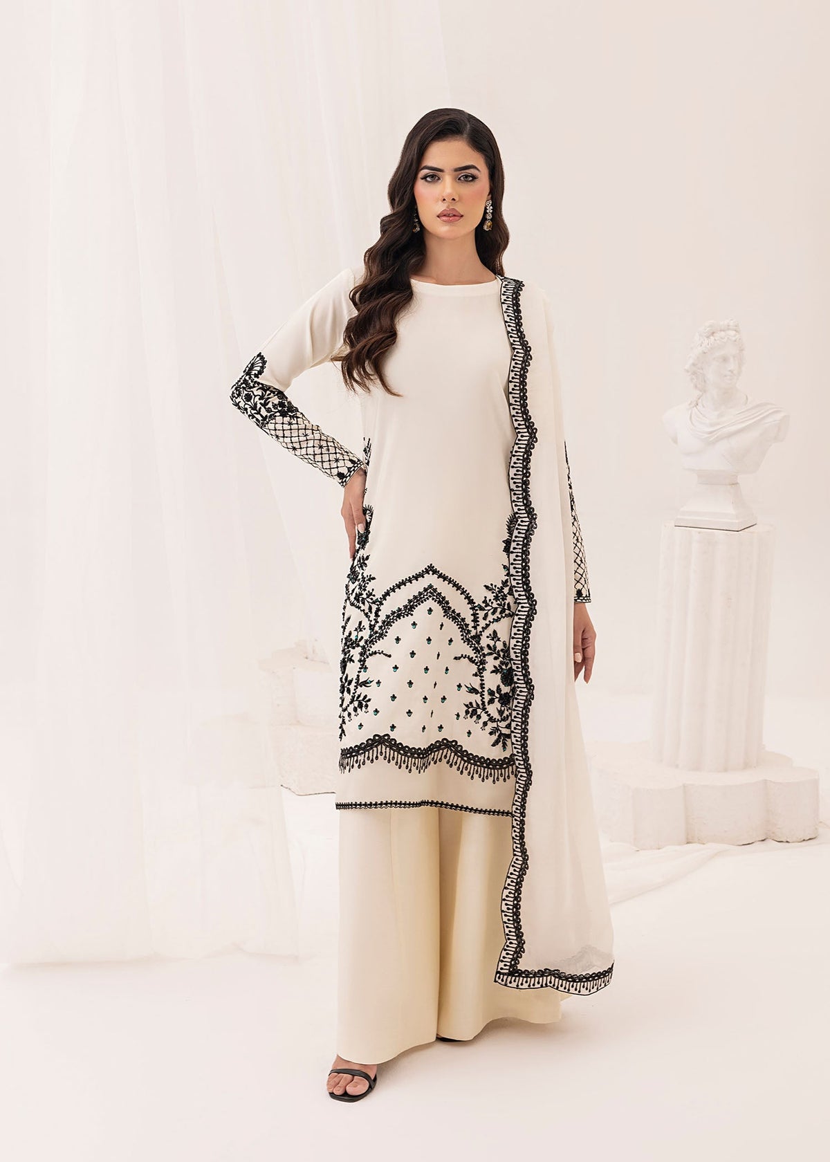 Jamnii | Silk Ivy | Noir Pearl -  Jamnii Ladies Clothes - Original Designer Dress - House of Maryam