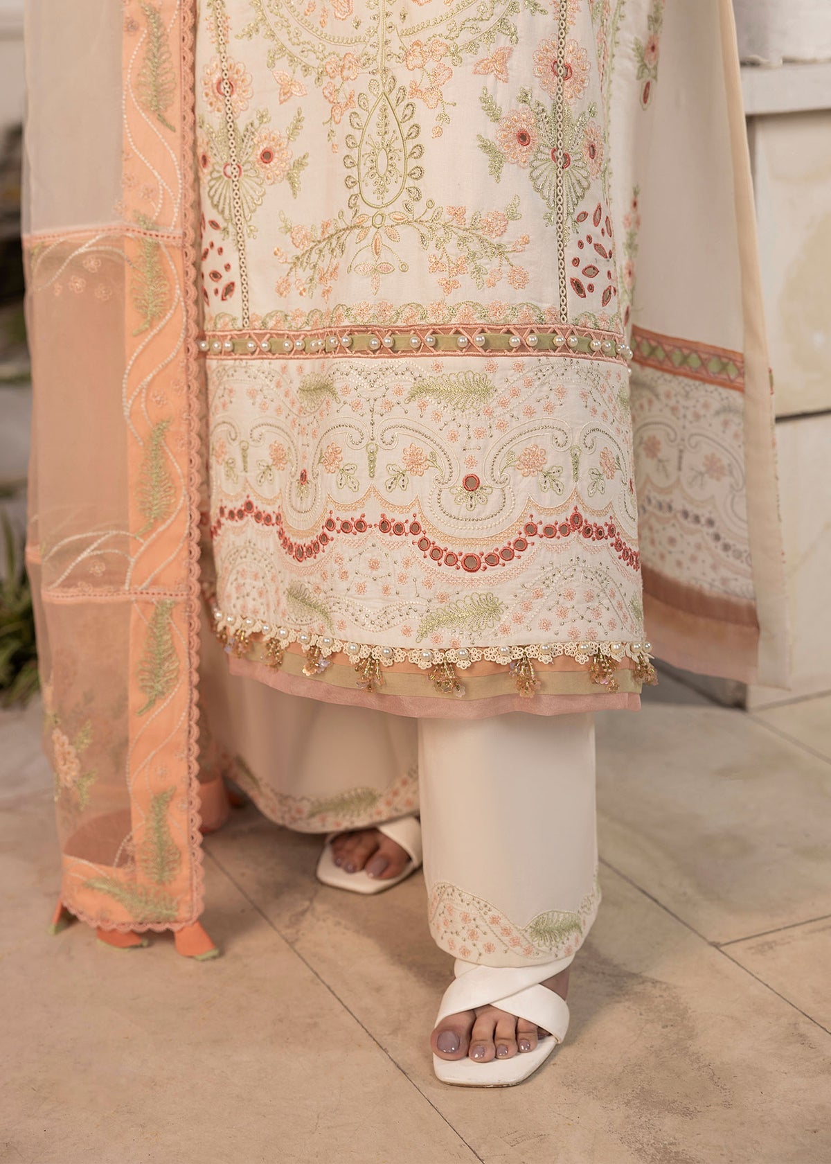 Shurooq | Luxury Lawn 25 | Nora -  Shurooq Ladies Clothes -  House of Maryam