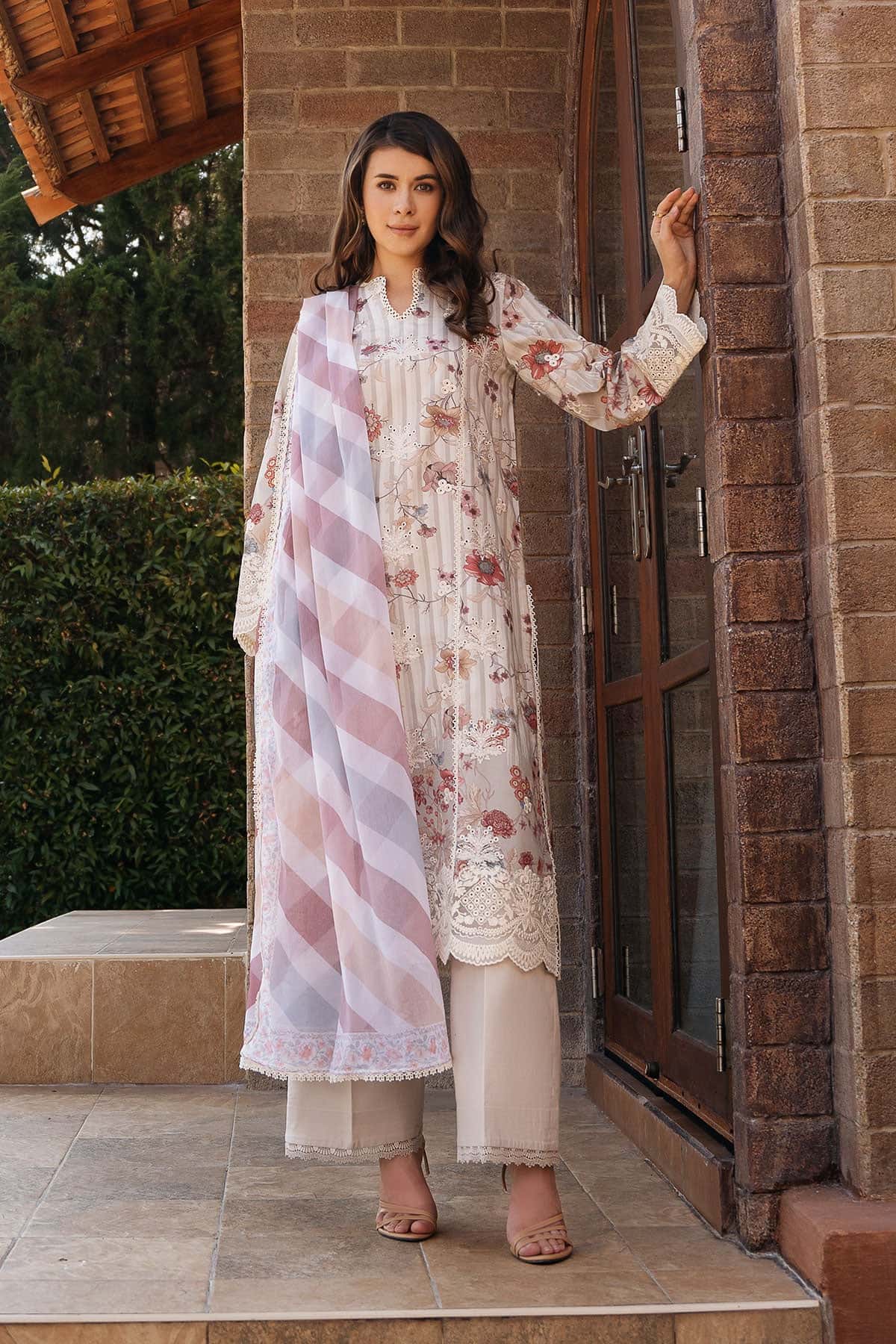 Afrozeh | Damask The Holiday Edit 25 | Azara A -  Afrozeh Ladies Clothes - Original Designer Dress - House of Maryam