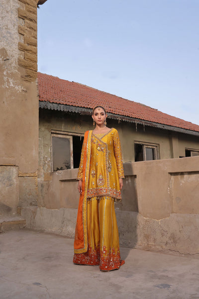 Wahaj M Khan | Banno Wedding Formals |Mayun jora - Sheesha Peplum set