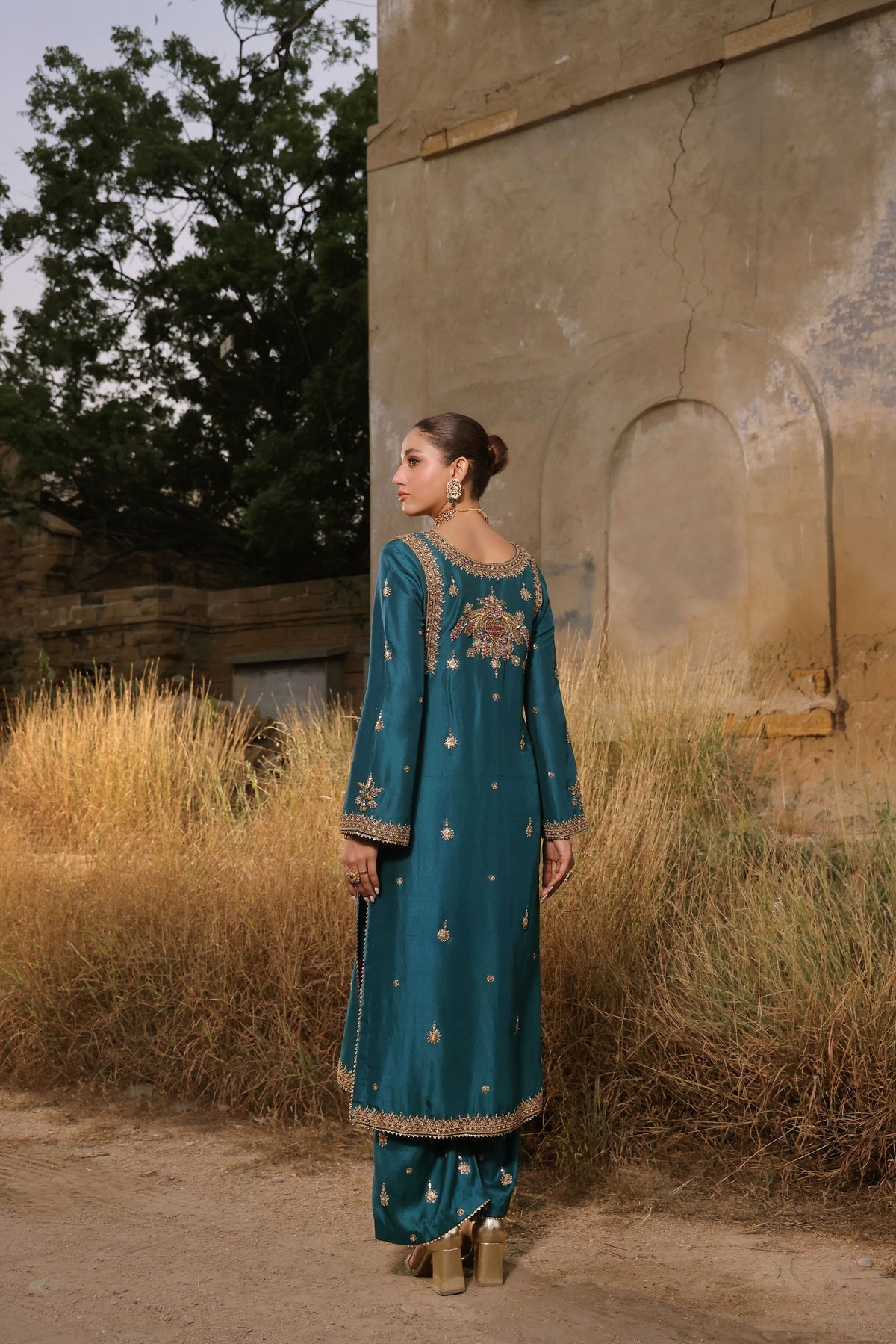 Wahaj M Khan | Banno Wedding Formals | Teal Maroori set, image 2