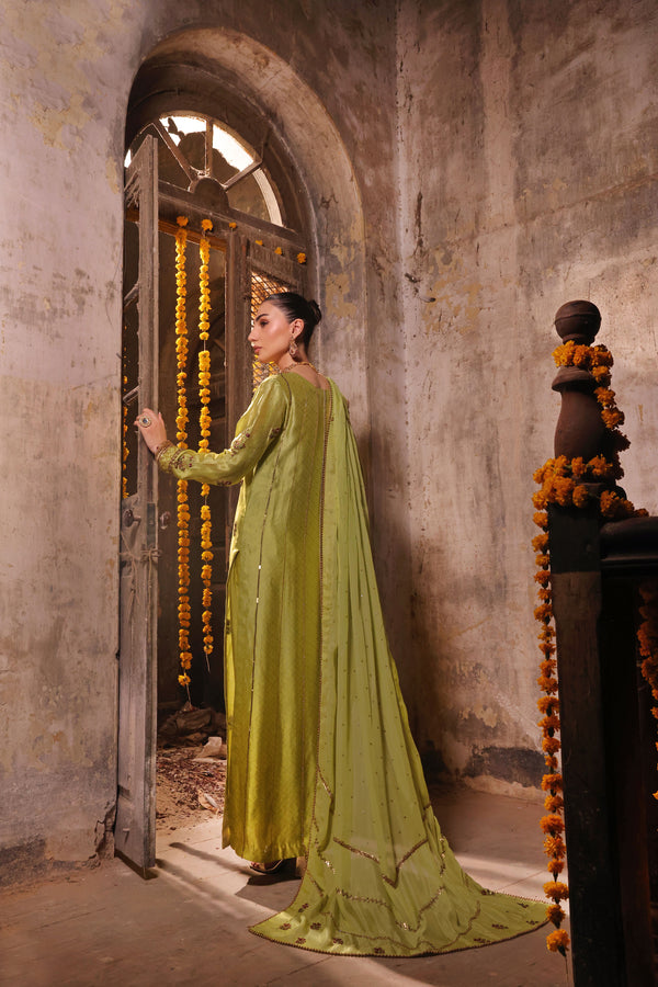 Wahaj M Khan | Banno Wedding Formals | Electric classic Green Bano