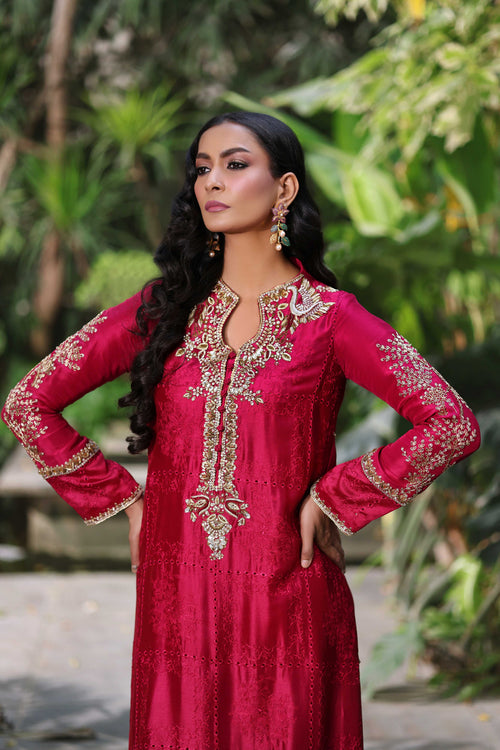 Wahaj M Khan | Nur Festive | Magenta Nur Kaftan Set, image 3