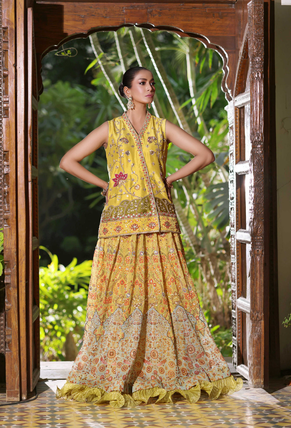 Wahaj M Khan | Nur Festive | Nur-e-Amber Lenga Set, image 2